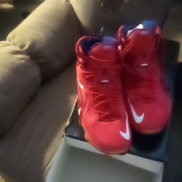 Gym shoes! LeBron James! Gym shoes main image 7